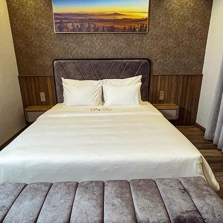 The Malibu Hotel Saigon ホーチミン市 エクステリア 写真